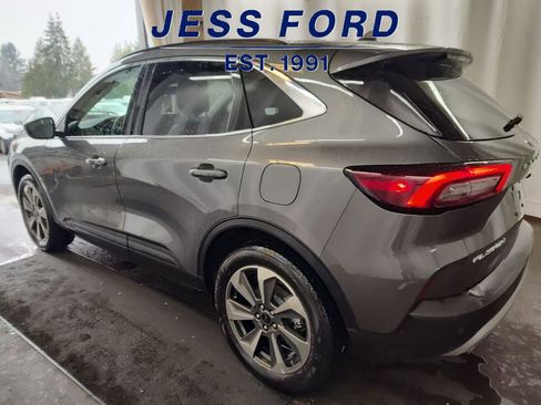 Used 2025 Ford Escape Platinum image 2