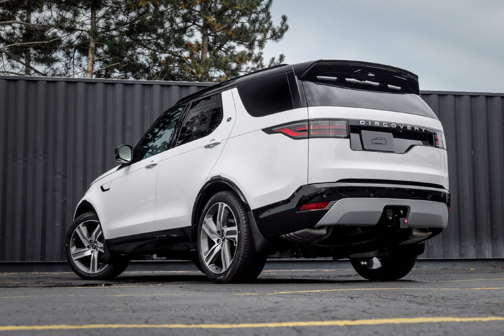 New 2026 Land Rover Discovery Limited Edition AWD/4WD image 2