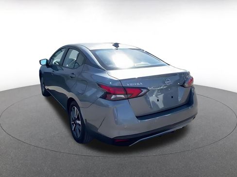 Used 2025 Nissan Versa SV image 11