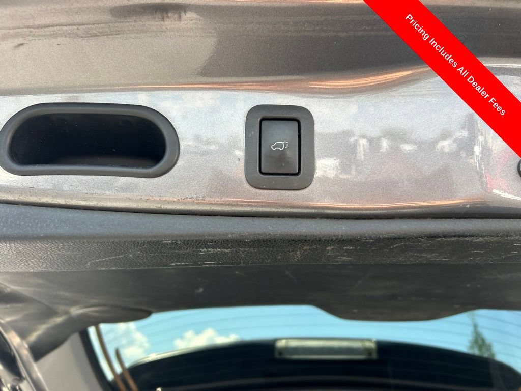 Used 2015 Toyota Highlander Limited Platinum FWD image 19