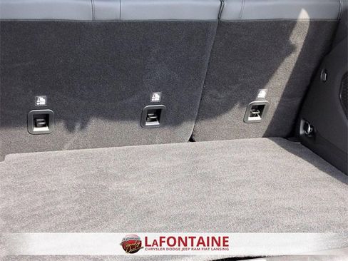 Certified 2023 Jeep Renegade Limited w/ Sun/Sound Group image 29