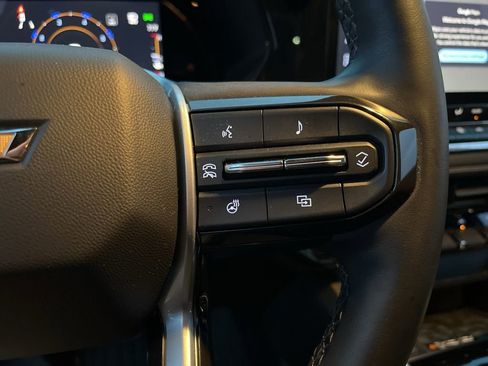 Used 2023 Chevrolet Colorado LT w/ LT Convenience Package III image 21