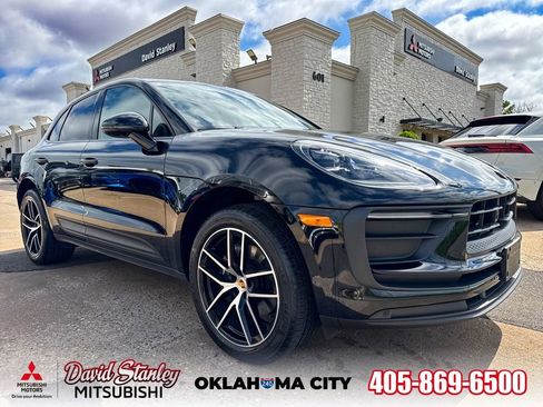 Used 2025 Porsche Macan Turbo AWD/4WD image 1
