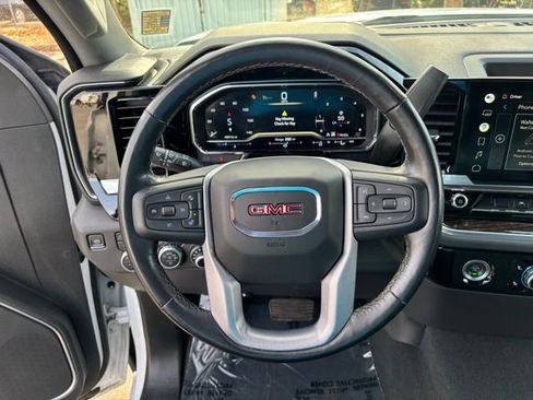Certified 2022 GMC Sierra 1500 Elevation image 16