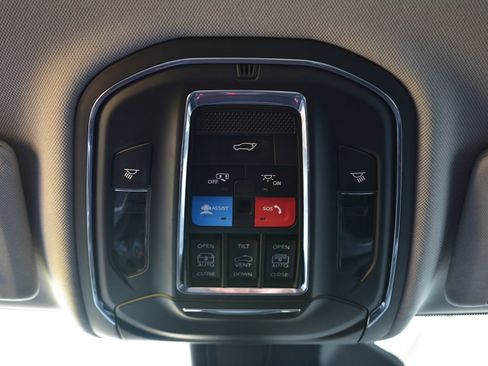 Used 2022 Jeep Grand Cherokee Limited 4xe w/ Luxury Tech Group II AWD/4WD image 41