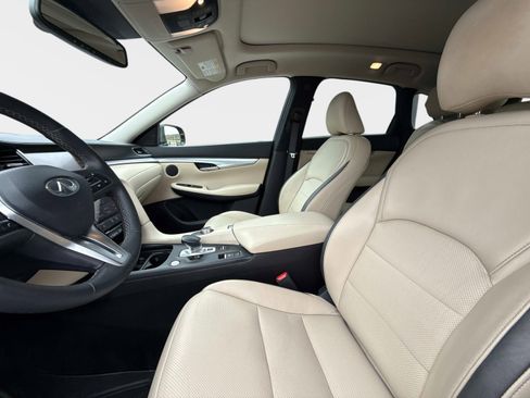 Used 2019 INFINITI QX50 Essential w/ Premium Heat Package AWD/4WD image 24