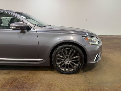 Used 2014 Lexus LS 600h L image 31