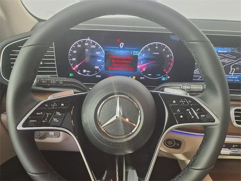 Used 2025 Mercedes-Benz GLE 350 4MATIC image 24