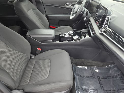 Used 2023 Kia Sportage LX AWD/4WD image 14