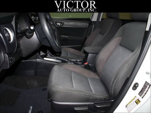 Used 2017 Toyota Corolla LE FWD image 16