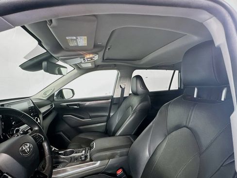 Used 2020 Toyota Highlander Limited AWD/4WD image 22