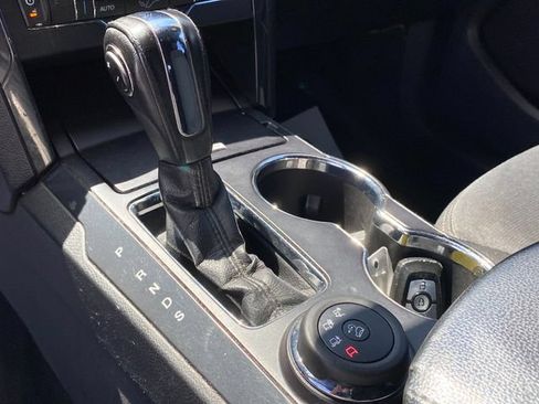 Used 2018 Ford Explorer XLT w/ Equipment Group 201A AWD/4WD image 11