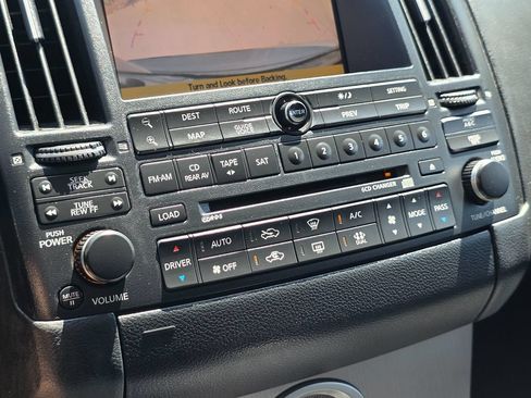 Used 2005 INFINITI FX35 2WD w/ (U01) Technology Pkg image 40