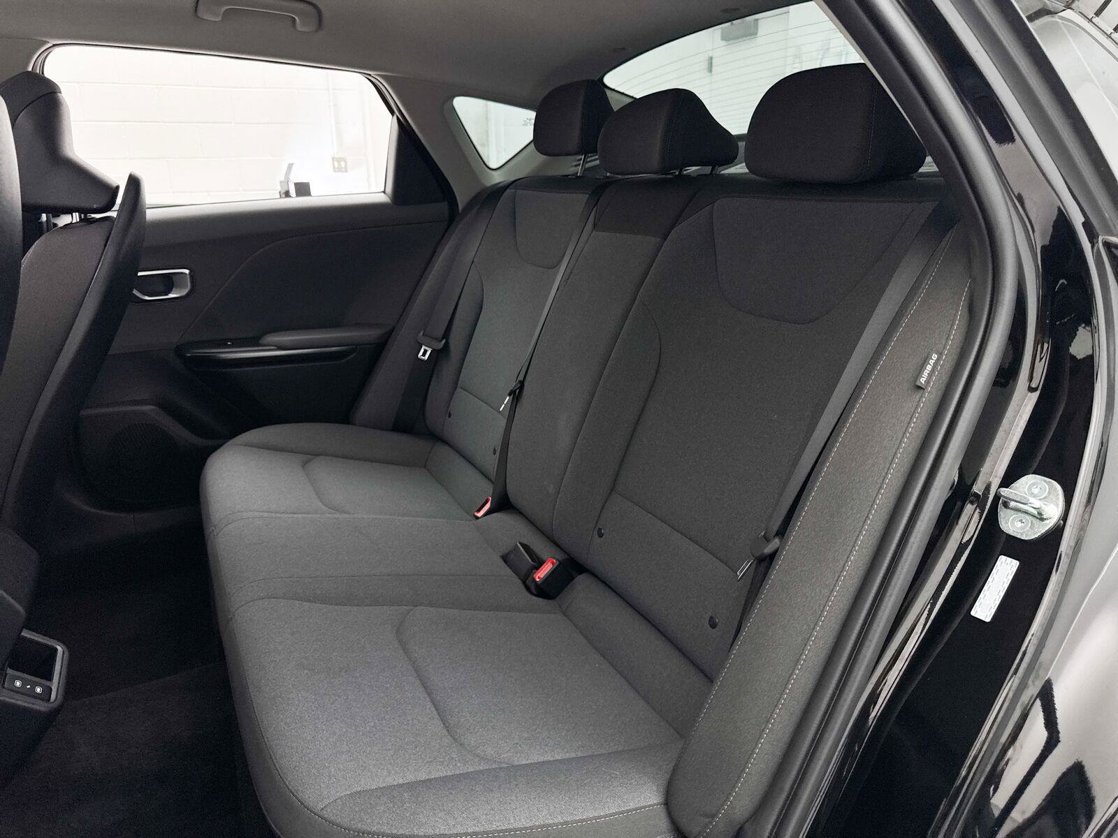 Used 2025 Kia K4 FWD image 28