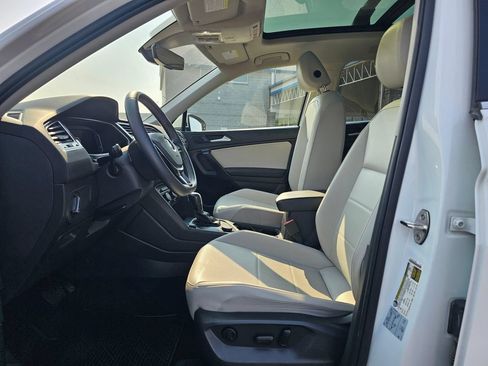 Used 2021 Volkswagen Tiguan SEL w/ 3rd Row Seat Package AWD/4WD image 24