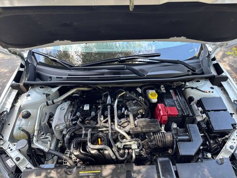 Used 2025 Nissan Sentra SV FWD image 30