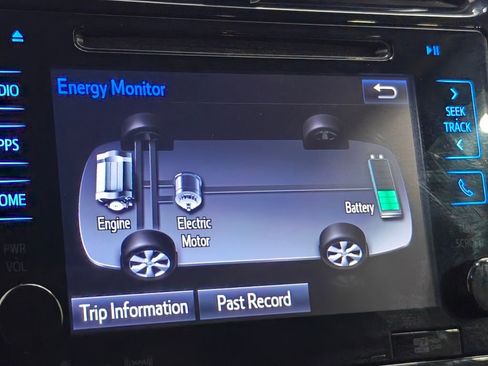 Used 2016 Toyota Prius Three FWD image 36
