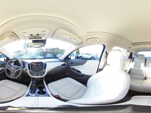 Used 2024 Chevrolet Malibu LT image 42