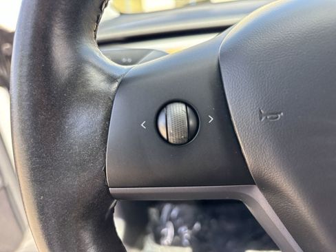 Used 2020 Tesla Model 3 RWD image 28