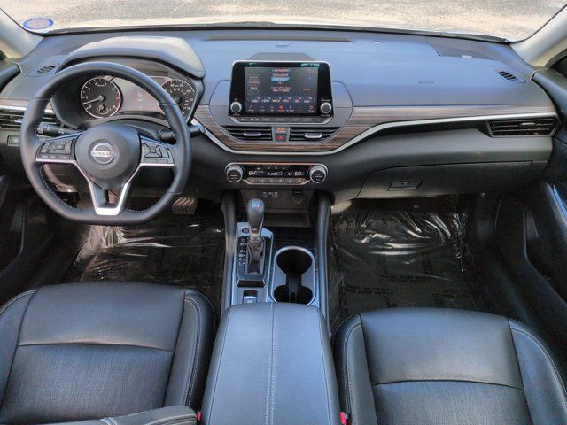 Certified 2020 Nissan Altima 2.5 Platinum FWD image 14