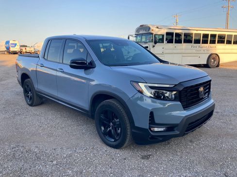 Used 2023 Honda Ridgeline Black Edition image 9