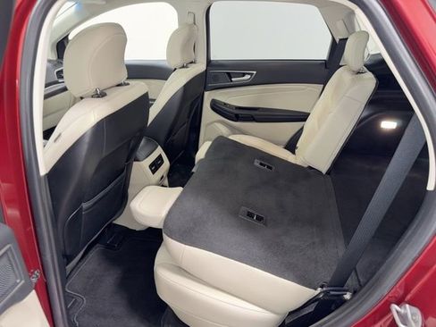 Used 2019 Ford Edge Titanium w/ Equipment Group 301A AWD/4WD image 36