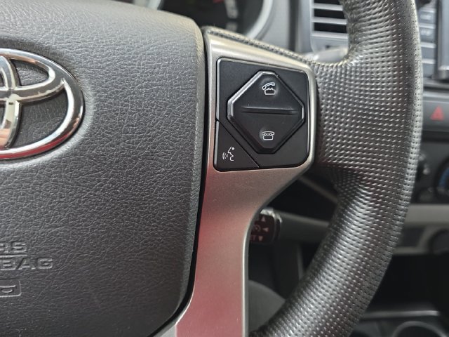 Used 2014 Toyota Tacoma 4x4 Access Cab w/ Convenience Package image 17