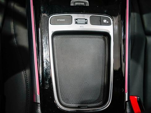 Used 2025 Mercedes-Benz GLA 250 image 22