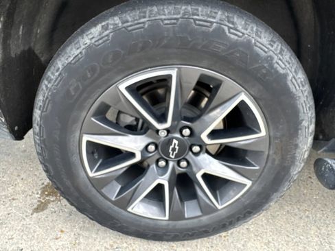 Used 2021 Chevrolet Tahoe Z71 AWD/4WD image 17