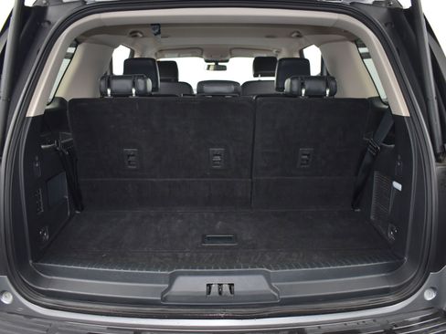 Used 2024 Ford Expedition XLT image 21