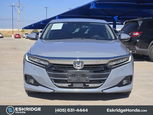 Used 2022 Honda Accord Touring image 2
