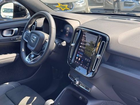 Used 2023 Volvo XC40 Recharge Ultimate w/ Protection Package Premier AWD/4WD image 5