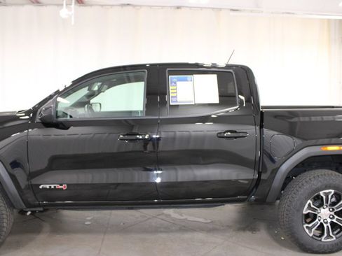 Used 2024 GMC Canyon AT4 AWD/4WD image 6