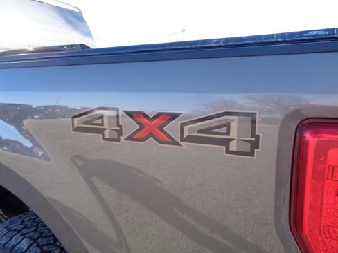 Used 2019 Ford F250 XLT image 32