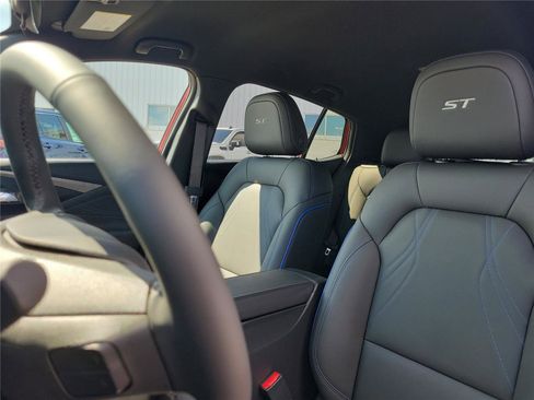 New 2026 Buick Envista Sport Touring w/ Convenience I Package FWD image 18