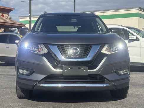 Used 2017 Nissan Rogue SL image 9
