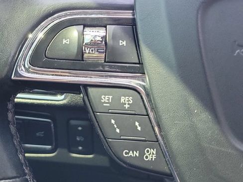 Used 2019 Lincoln Navigator L Reserve AWD/4WD image 25