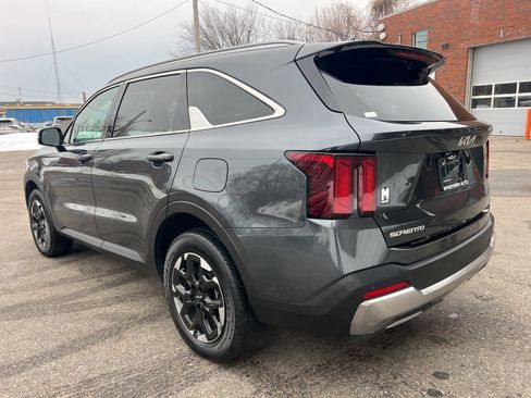 Certified 2024 Kia Sorento S image 3