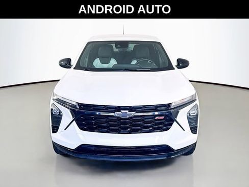 Used 2024 Chevrolet Trax RS FWD image 4