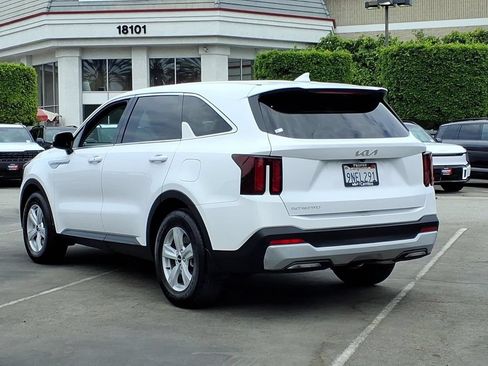 Certified 2024 Kia Sorento LX FWD image 6