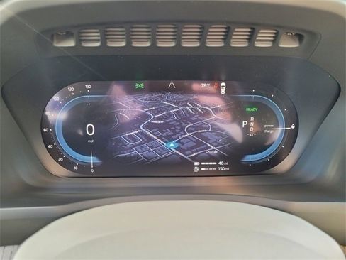 Certified 2025 Volvo XC90 T8 Plus w/ Protection Package Premier image 28