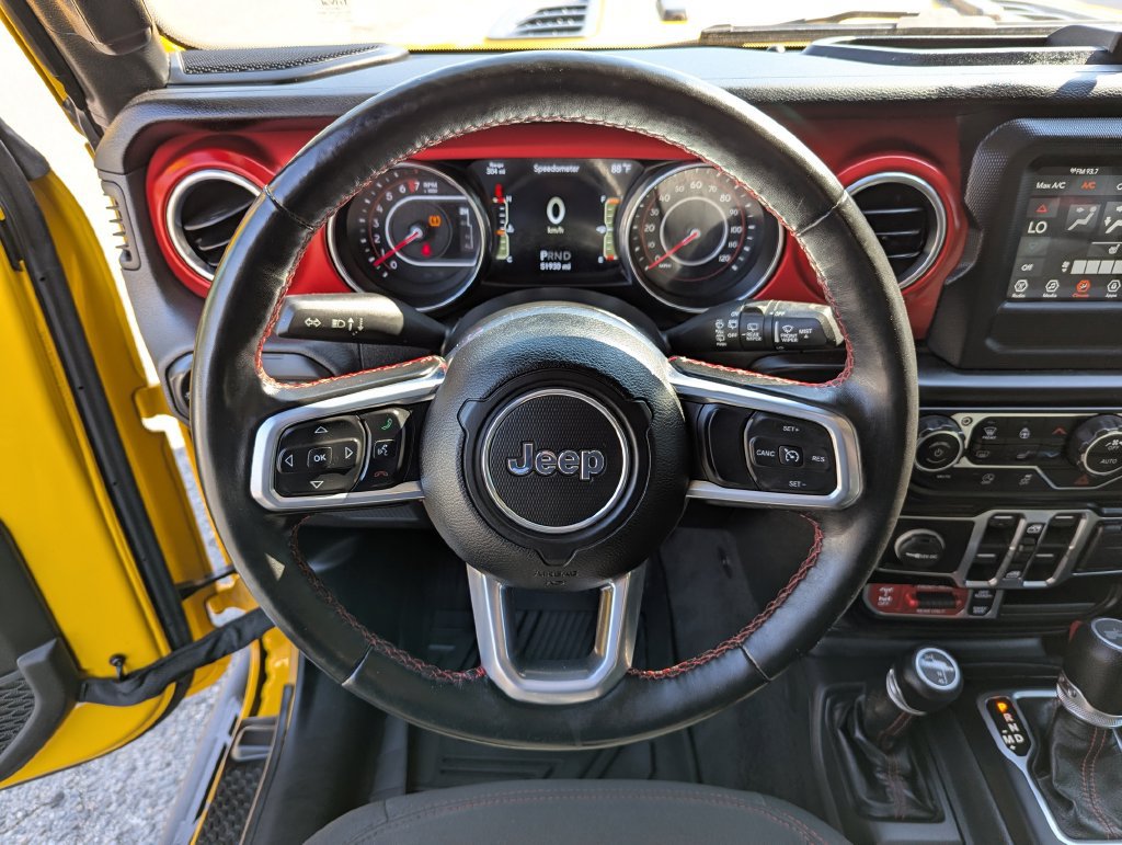 Used 2021 Jeep Wrangler Unlimited Rubicon w/ Cold Weather Group AWD/4WD image 16