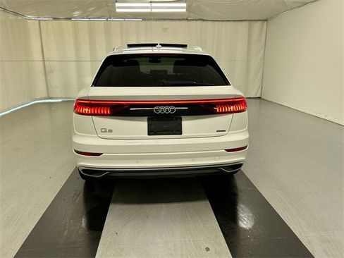 Used 2022 Audi Q8 Prestige w/ Prestige Package image 22