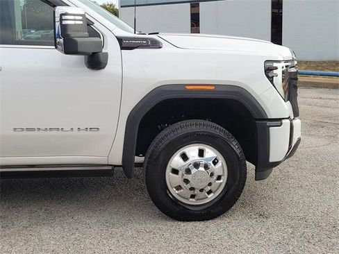 Used 2024 GMC Sierra 3500 Denali Ultimate image 12
