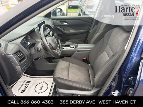 Certified 2025 Nissan Rogue SV AWD/4WD image 11