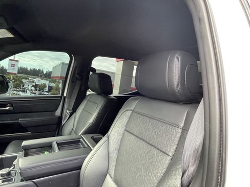 Used 2025 Toyota Tundra Limited w/ TRD Off-Road Package AWD/4WD image 14