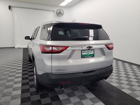 Used 2021 Chevrolet Traverse LS FWD image 6