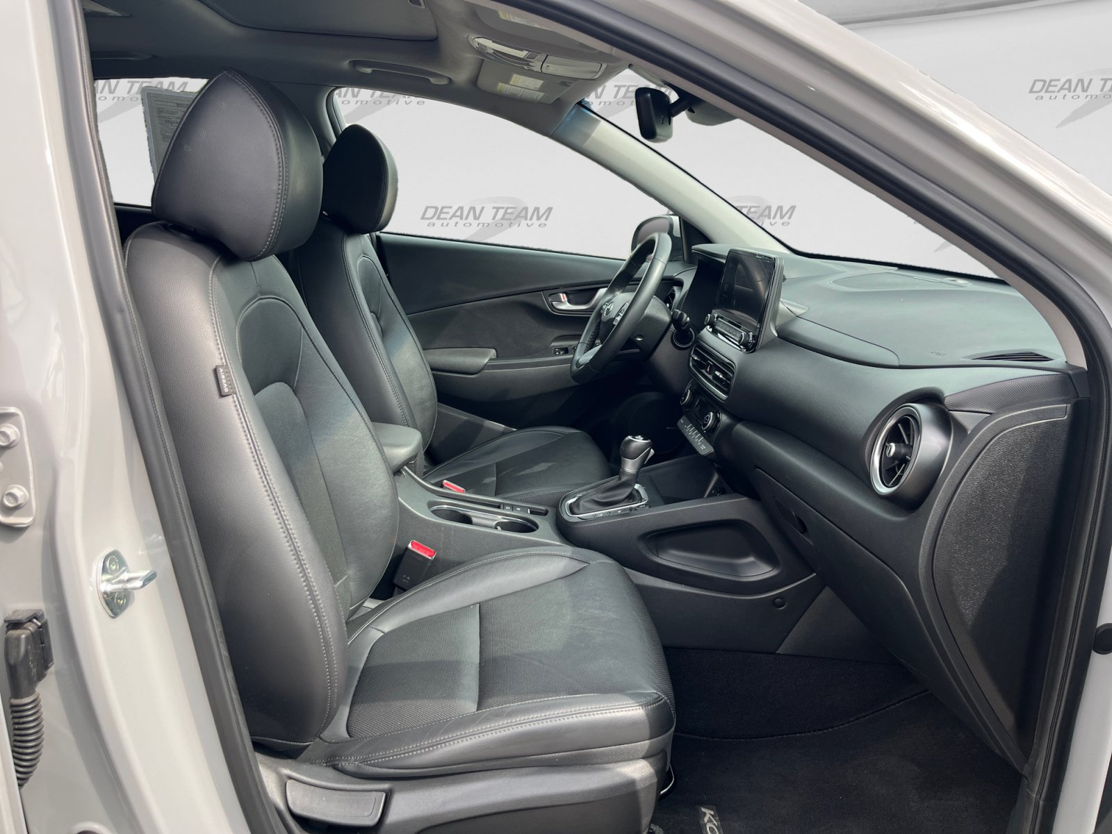 Used 2022 Hyundai Kona Limited AWD/4WD image 17