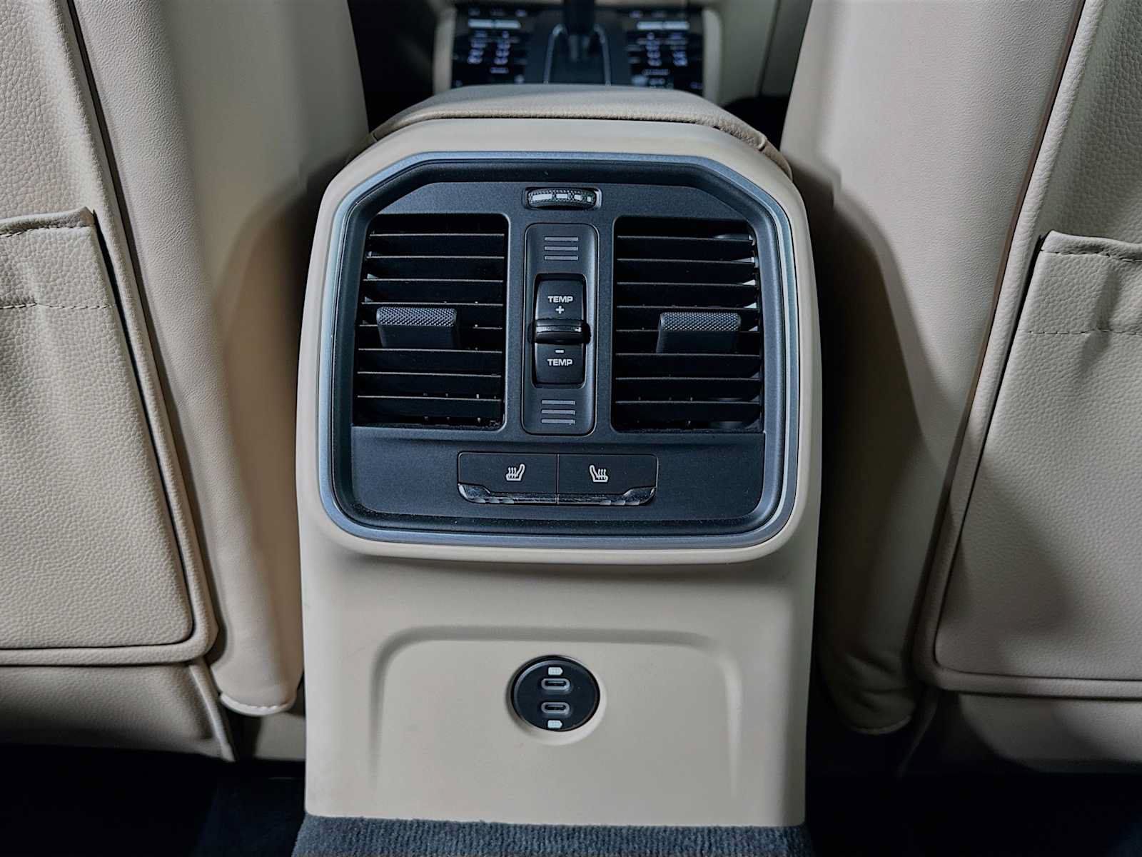 Certified 2026 Porsche Macan AWD/4WD image 26