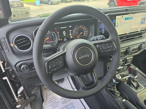 New 2026 Jeep Gladiator Sport AWD/4WD image 14